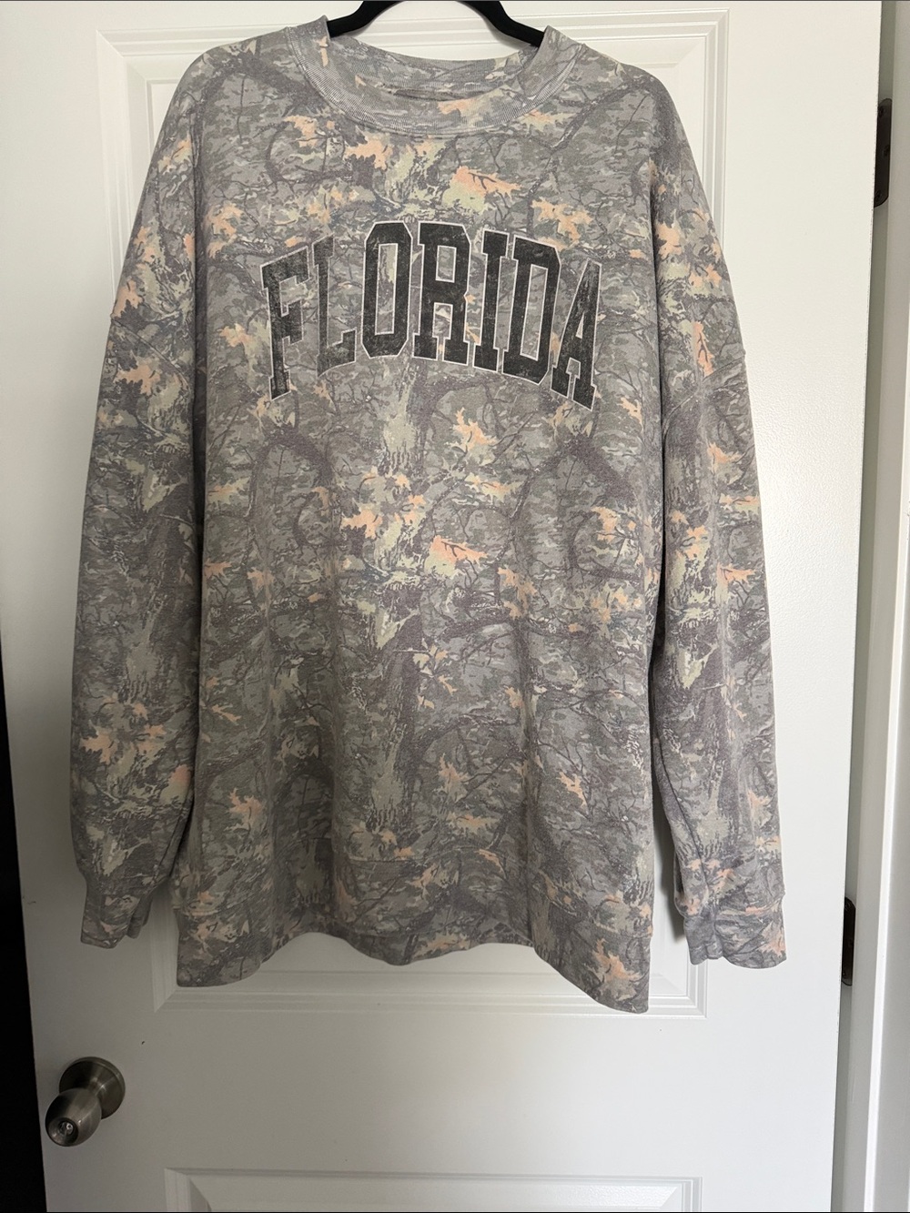 State of Mind Men's Crewneck Sweatshirt - Gray & Cream